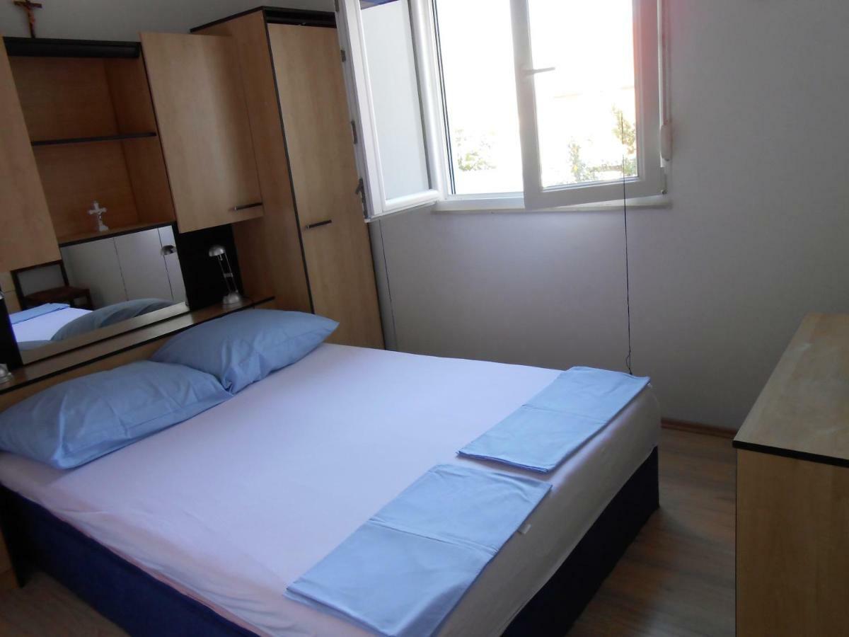 Gogi Apartman Donji Okrug  Εξωτερικό φωτογραφία